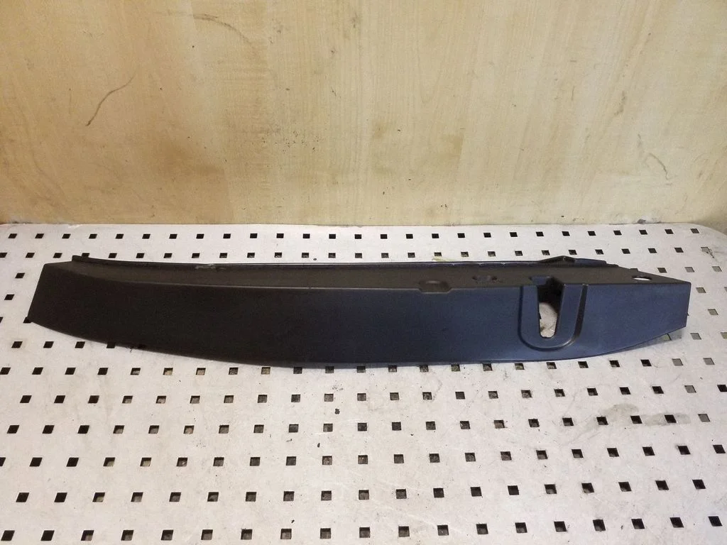 Other rear door trim element – Honda Accord (2008-2016)