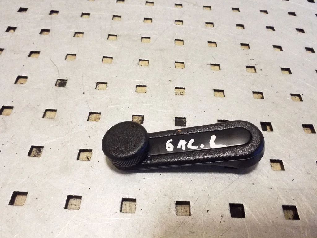 Rear door window winding handle 6926002020