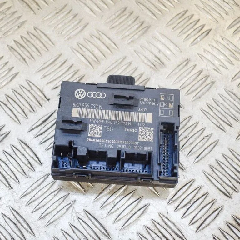 Durvju elektronikas vadības bloks – Audi Q5 SQ5 8R (2008-2017)