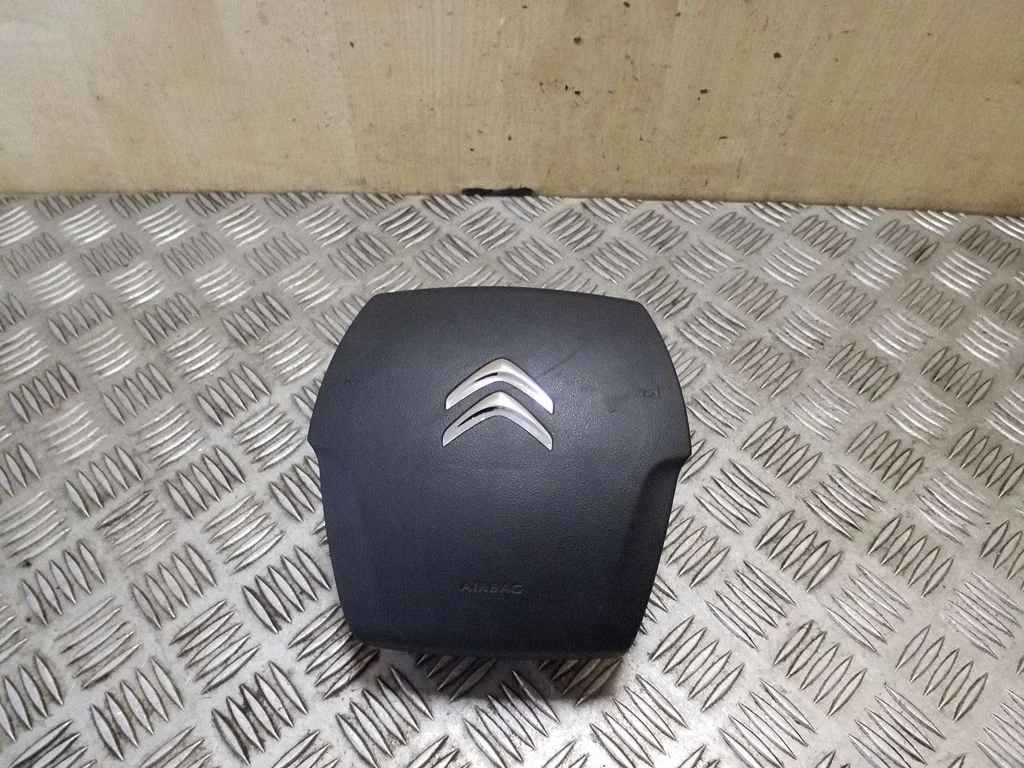 Steering wheel airbag 96764017ZD