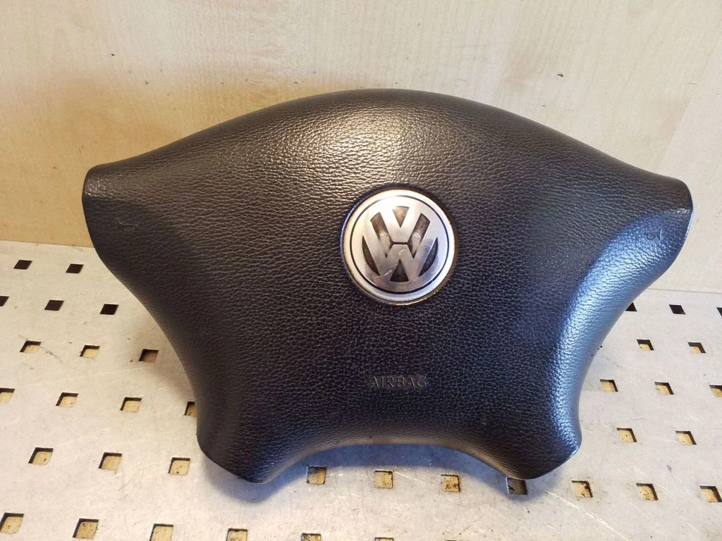 Steering wheel airbag HVW90686004029E37