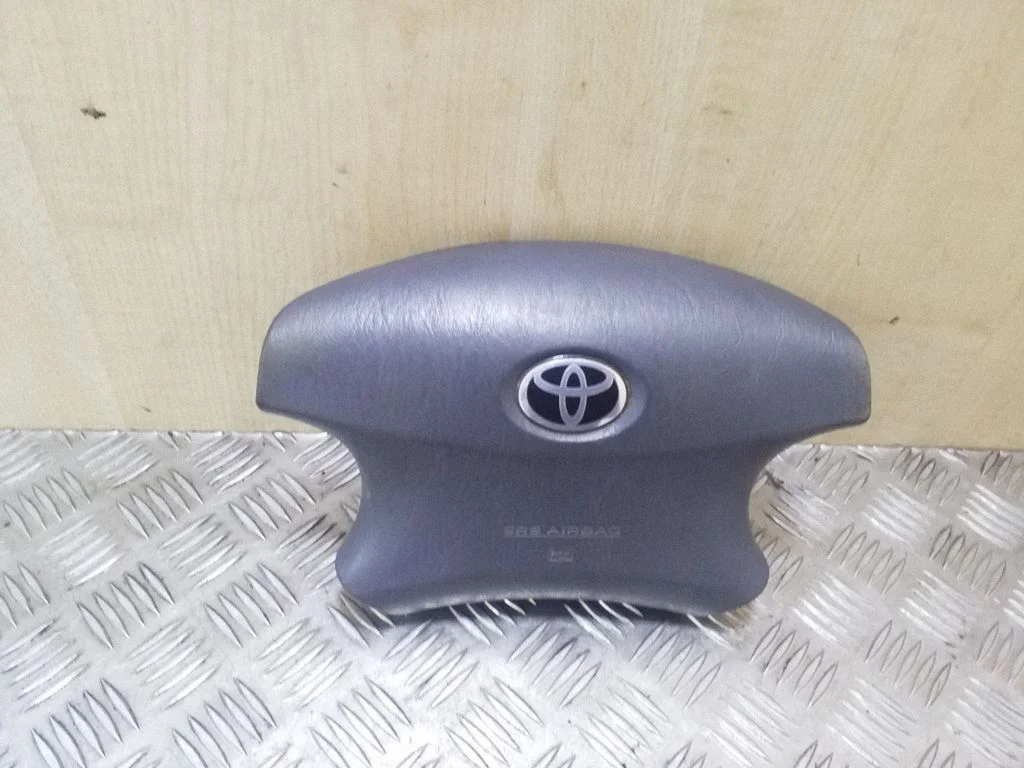 Steering wheel airbag – Toyota Previa (XR30, XR40) II (2000-2006)