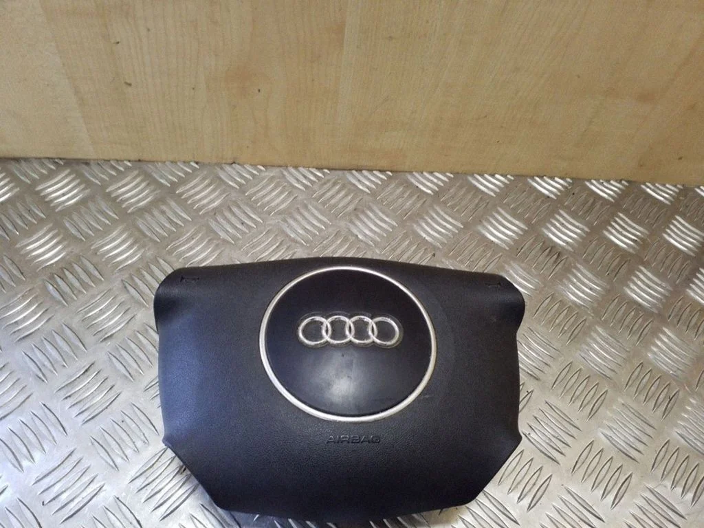 Steering wheel airbag