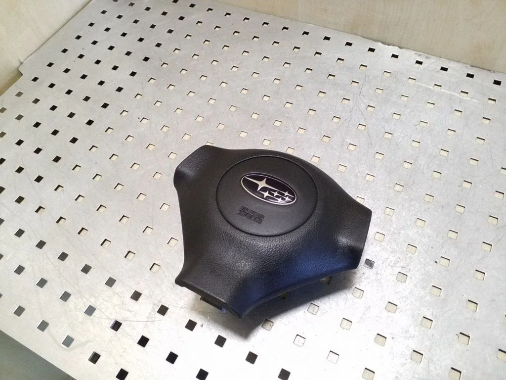 Steering wheel airbag – Subaru Outback (2004-2006)
