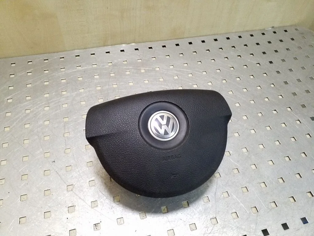 Steering wheel airbag – Volkswagen Passat B6 (2005-2010)