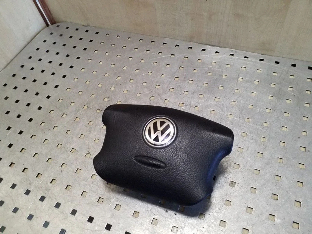 Steering wheel airbag 3B0880201AS