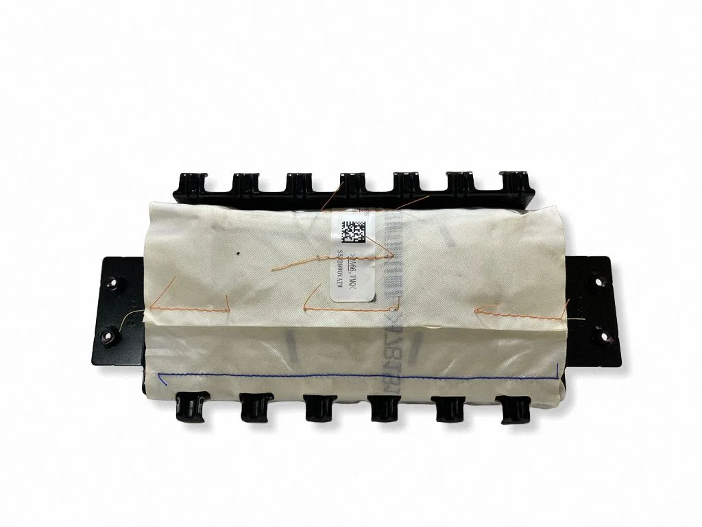 Passenger airbag – Tesla Model Y (2020-)