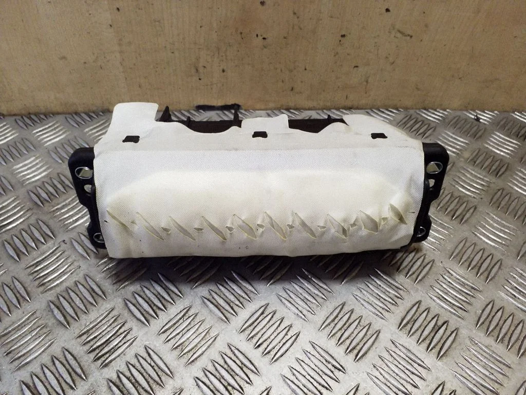 Passenger airbag 3AA880204