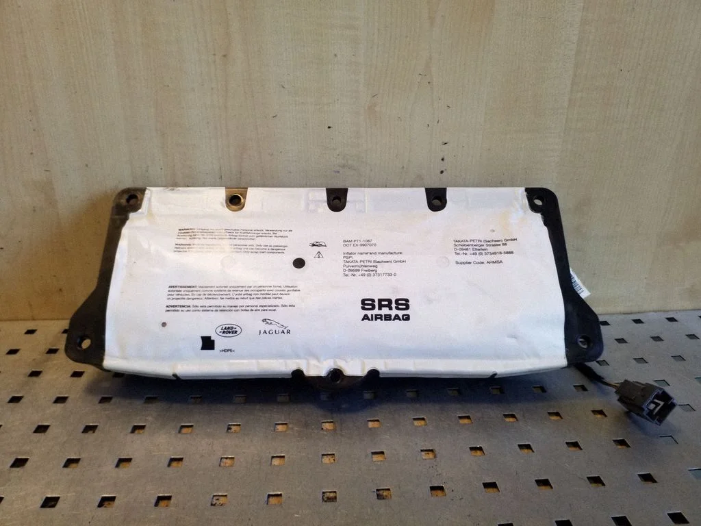 Kõrvalistuja turvapadi 9X23F044A74AC