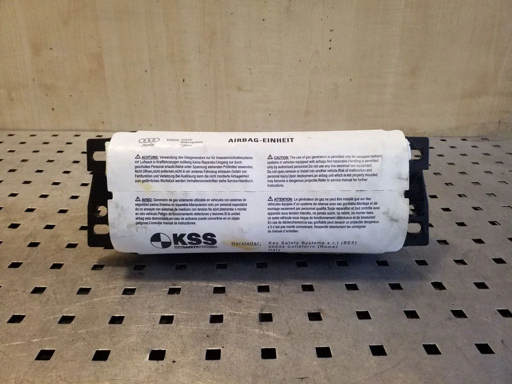 Passenger airbag 8R0880204E