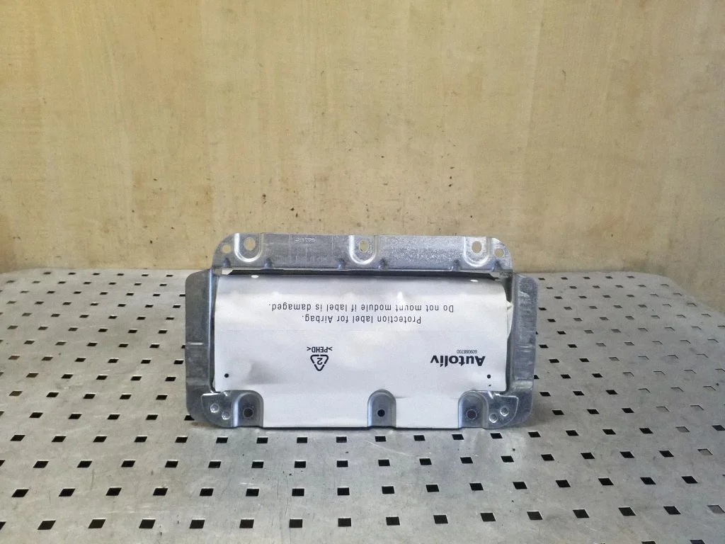 Passenger airbag 6G9N042A94DE