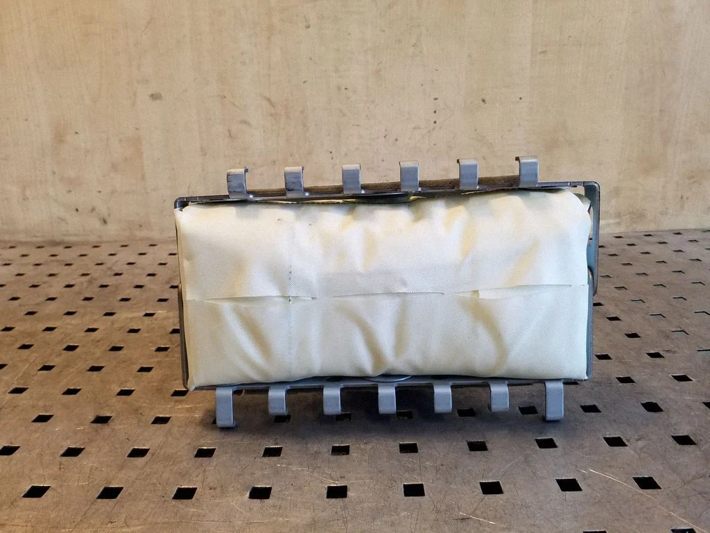 Passenger airbag NK70S1A11