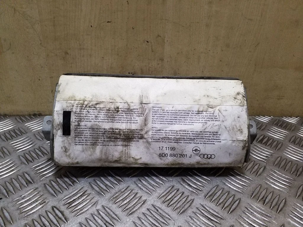 Passenger airbag 8D0880201J