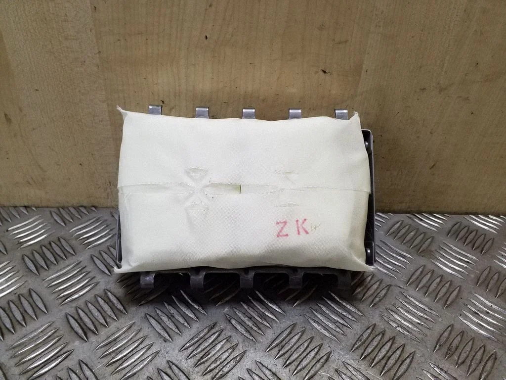 Passenger airbag HU124020289