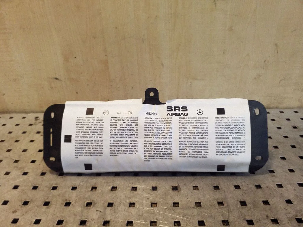 Passenger airbag – Mercedes-Benz CLS-Class C219 (2003-2011)