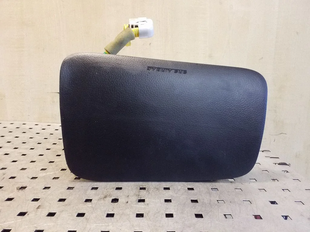 Poduszka powietrzna pasażera 8214242030