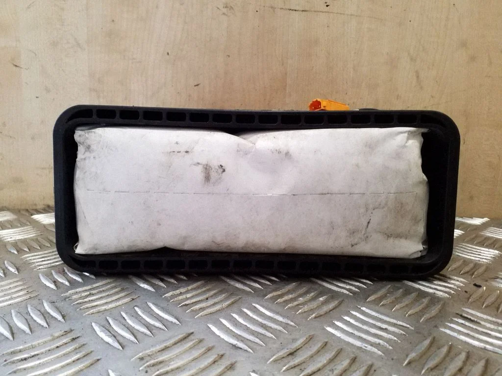 Passenger airbag 90504786