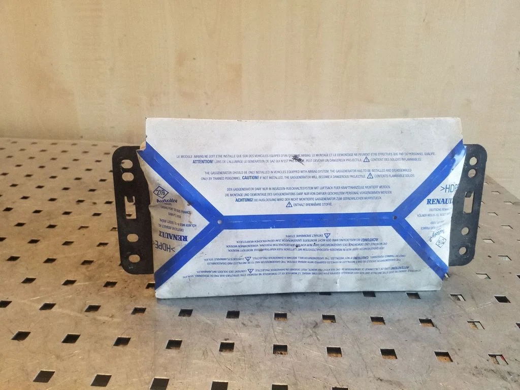 Passenger airbag 8200230385
