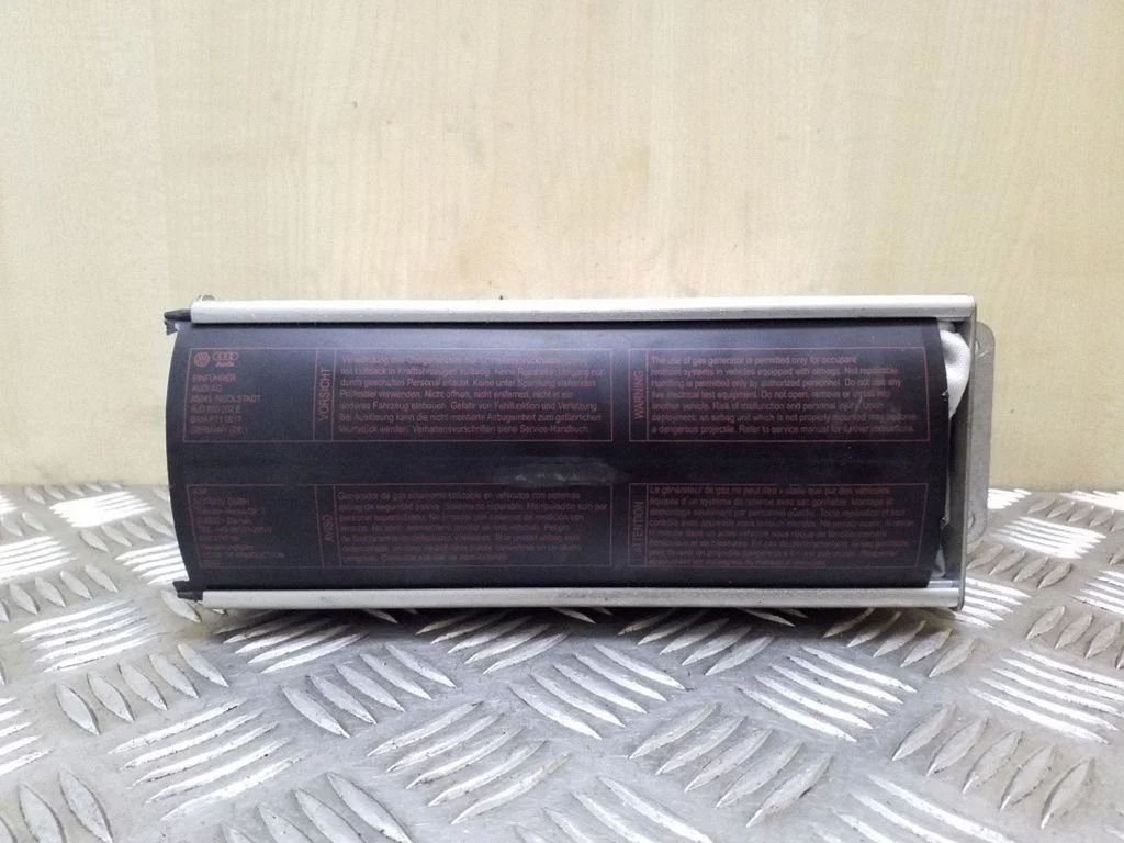Passenger airbag 8L0880202E
