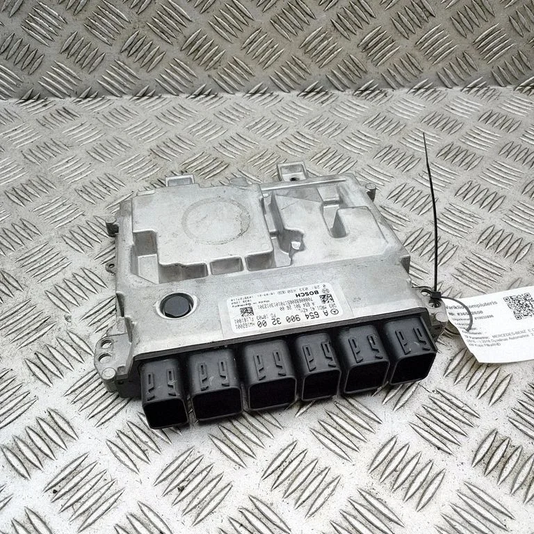 Dzinēja vadības bloks A6549012600