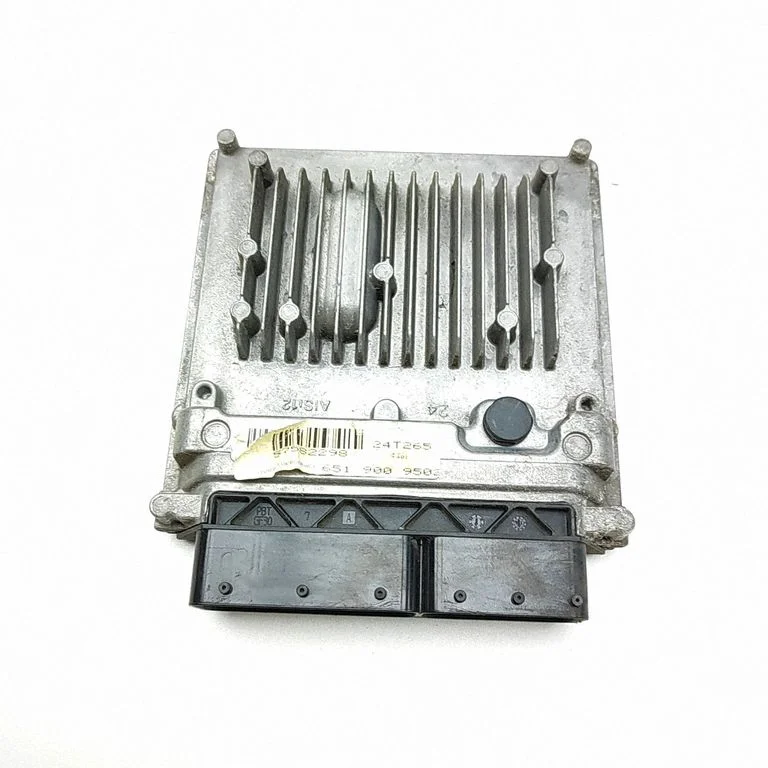 Dzinēja vadības bloks A6519010902