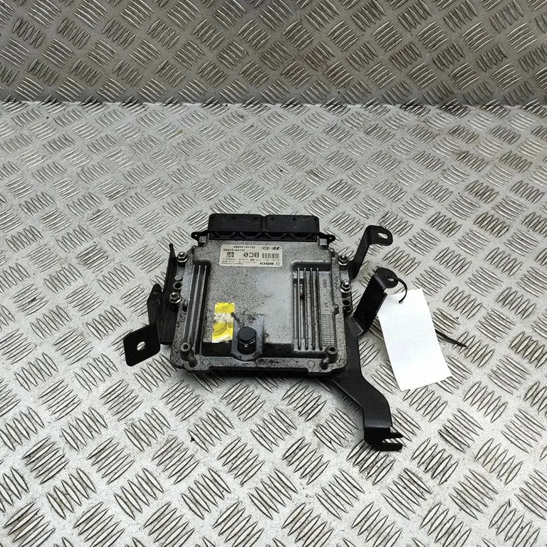 Dzinēja vadības bloks 391402ABB0