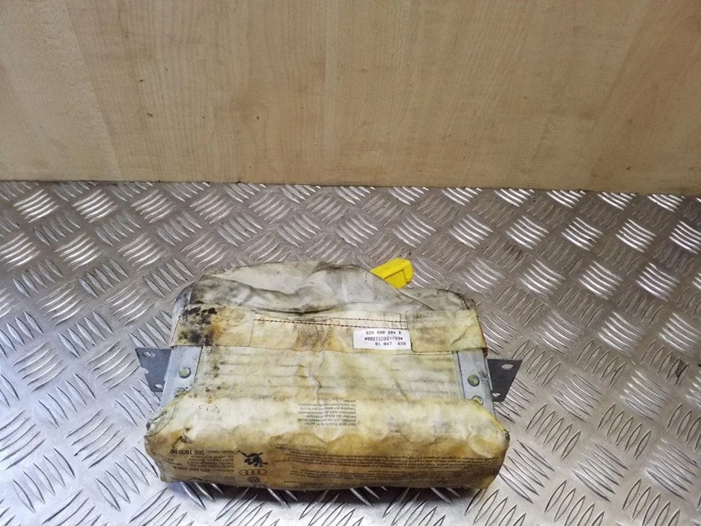 Poduszka powietrzna pasażera 8Z0880204B