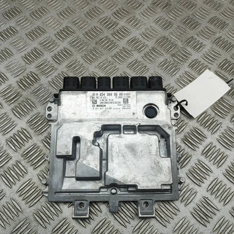 Dzinēja vadības bloks A6549017600