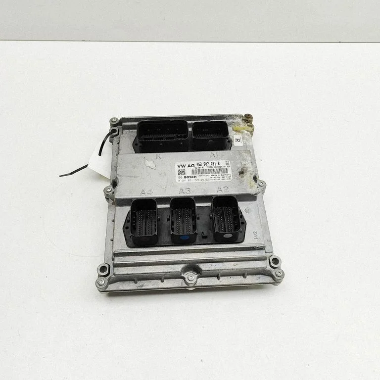 Dzinēja vadības bloks 4G2907401