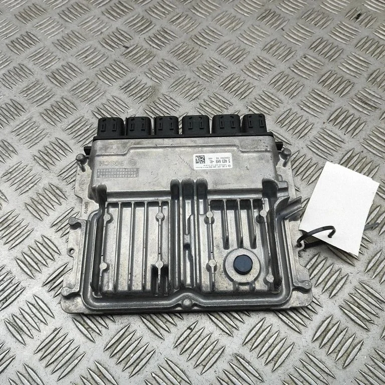 Dzinēja vadības bloks 5A23649