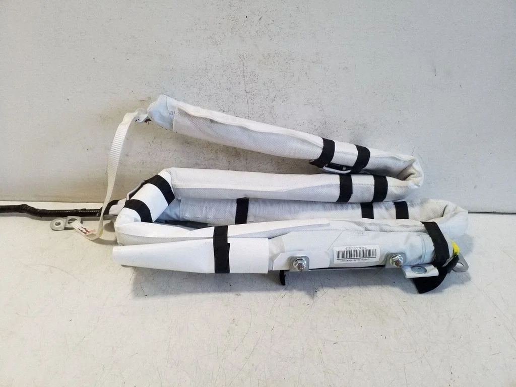 Katuse turvapadi (kardin) – Nissan Leaf I (ZE0) (2010-2017)