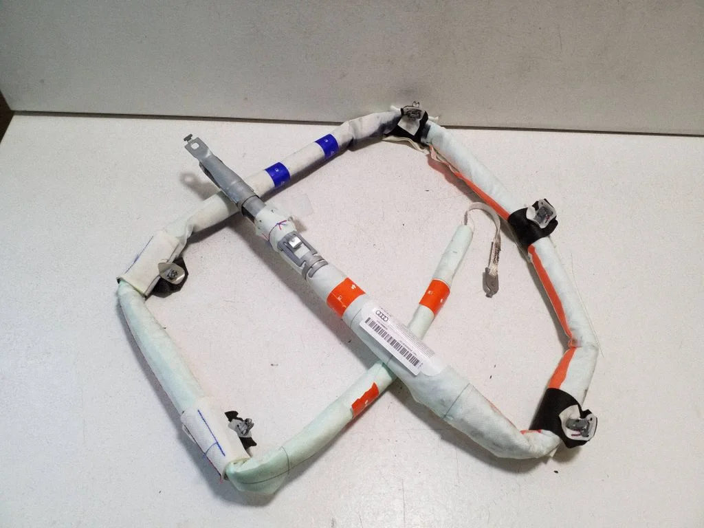Katuse turvapadi (kardin) 8W8880742F