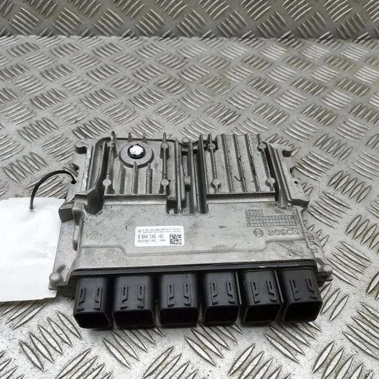 Dzinēja vadības bloks 0261S100DW