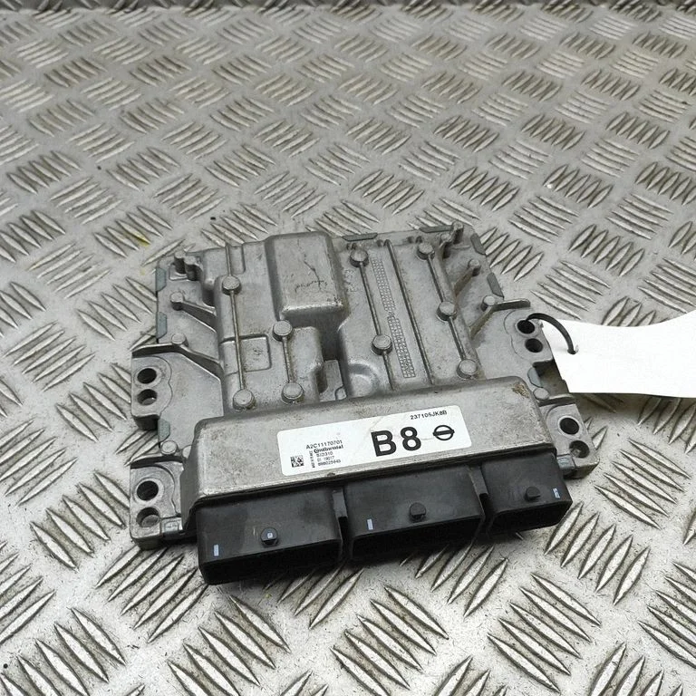 Dzinēja vadības bloks 237105JK8B