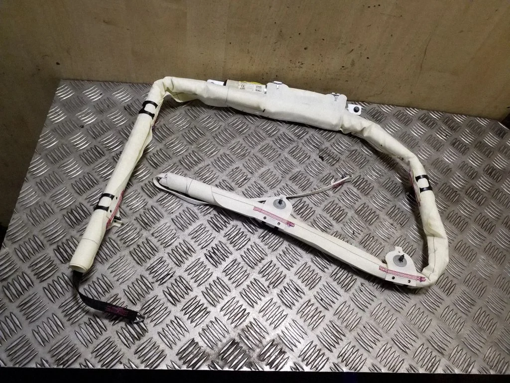 Roof airbag – Volvo V40 (2012-2019)