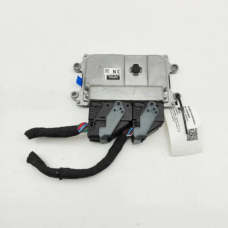 Dzinēja vadības bloks MB112700