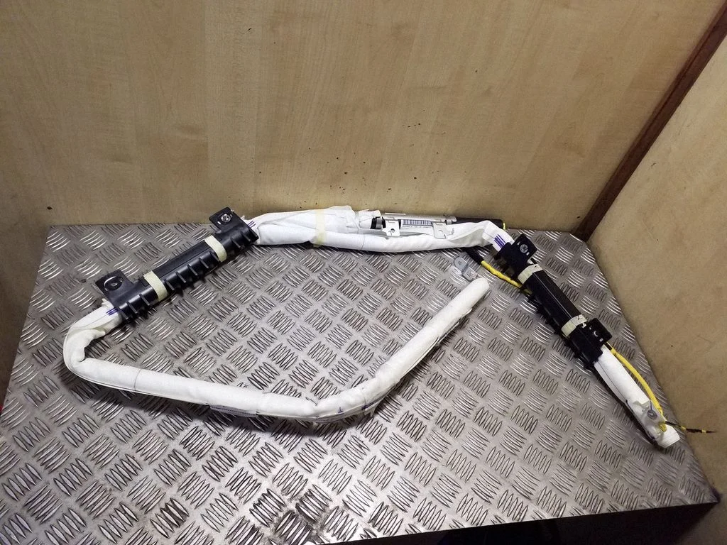 Katuse turvapadi (kardin) 80410K0000