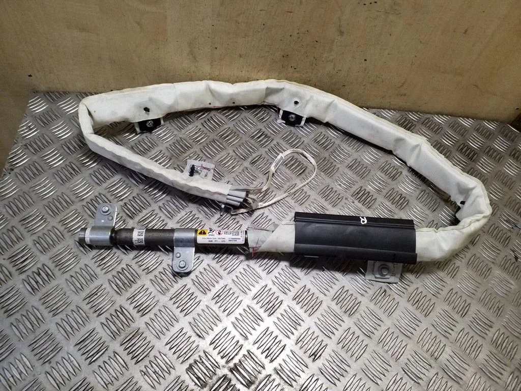 Katuse turvapadi (kardin) 95199664