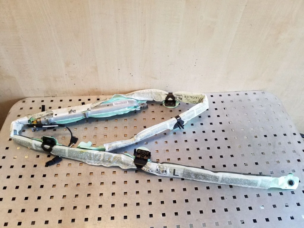 Katuse turvapadi (kardin) 8X23LAE11180084S