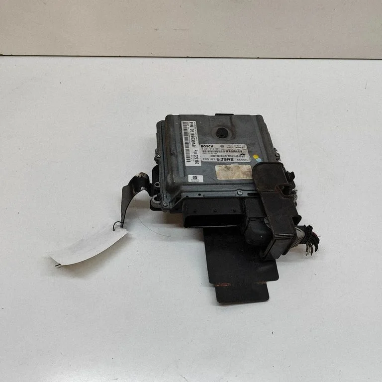 Dzinēja vadības bloks 05187639AB