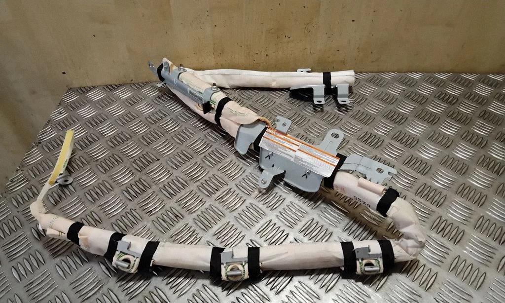 Katuse turvapadi (kardin) – Nissan Juke I F15 (2010-2018)