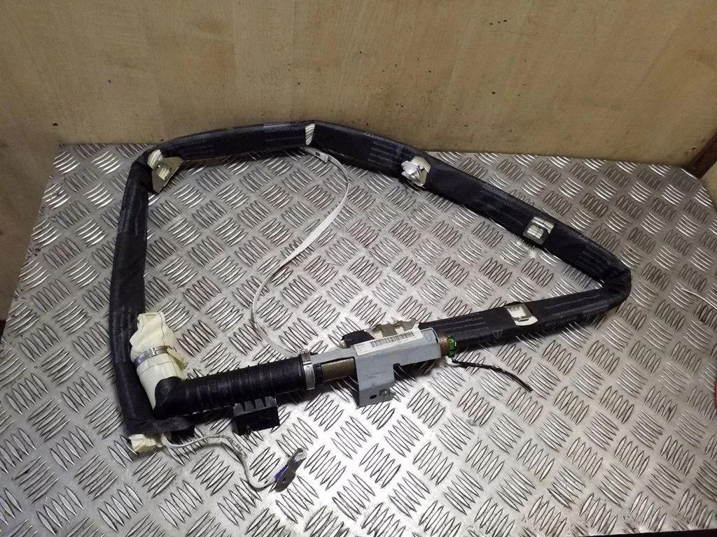 Katuse turvapadi (kardin) 985P1JD00A