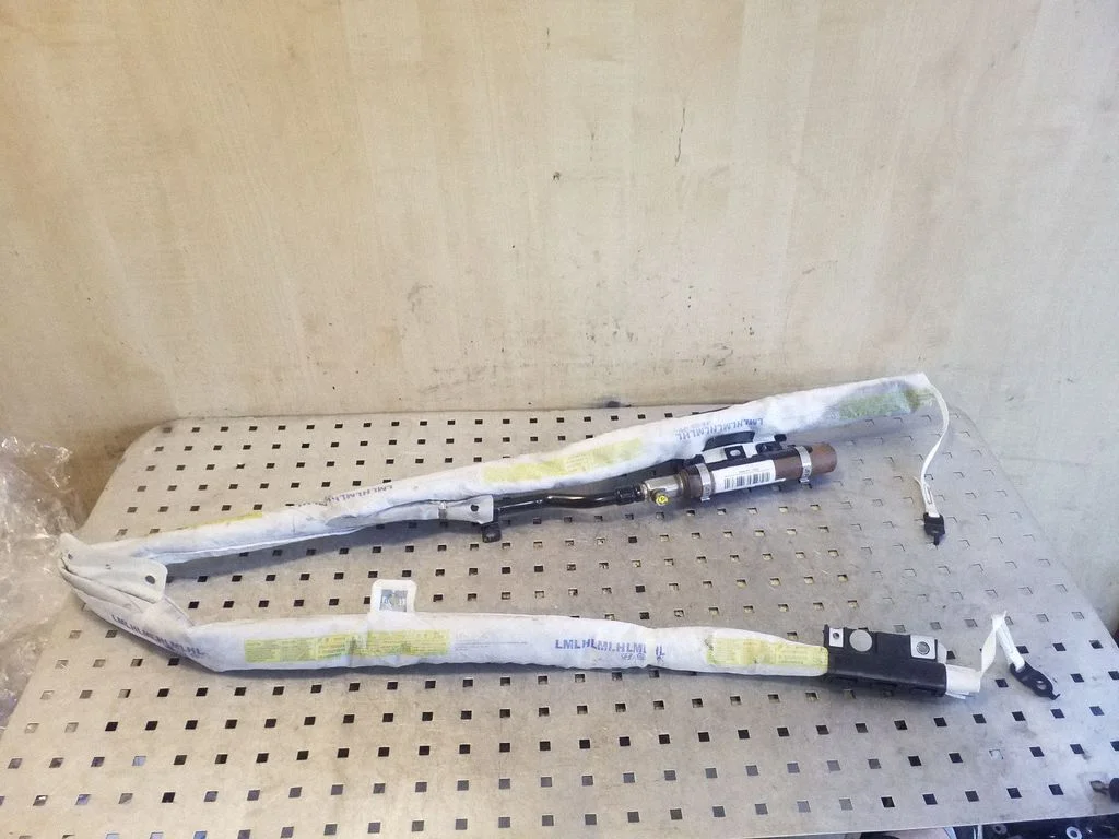 Katuse turvapadi (kardin) 850102Y000