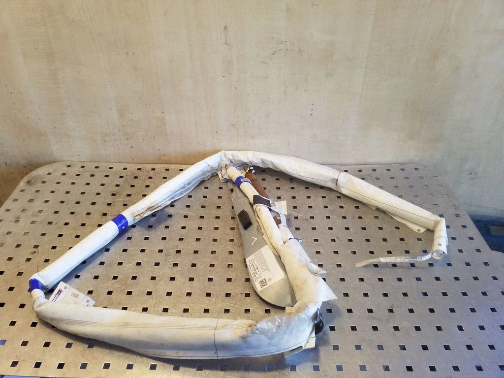 Roof airbag – Volkswagen Tiguan (2007-2016)