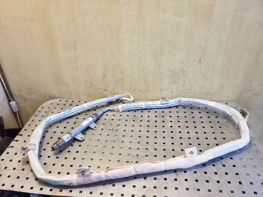 Roof airbag 7P6880741B