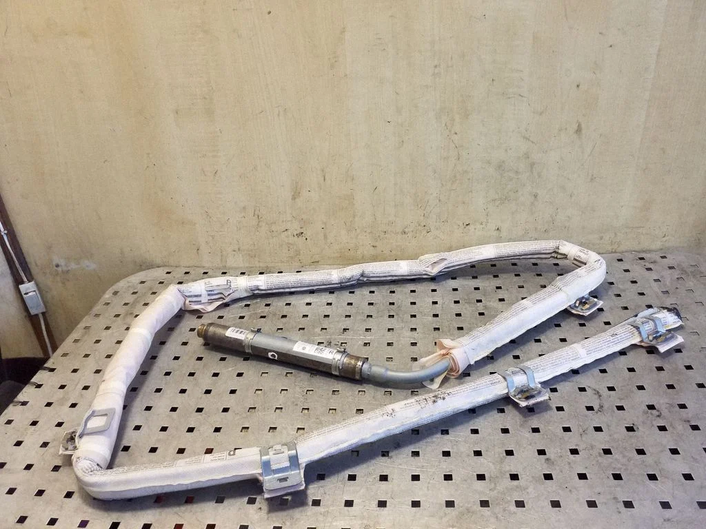 Roof airbag 7P6880742B