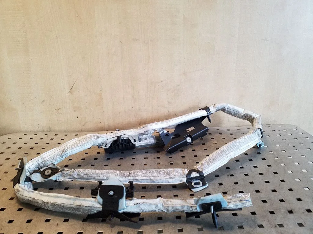 Jumta drošības spilvens (aizkars) – BMW 3. sērija E90 E91 (2005-2012)