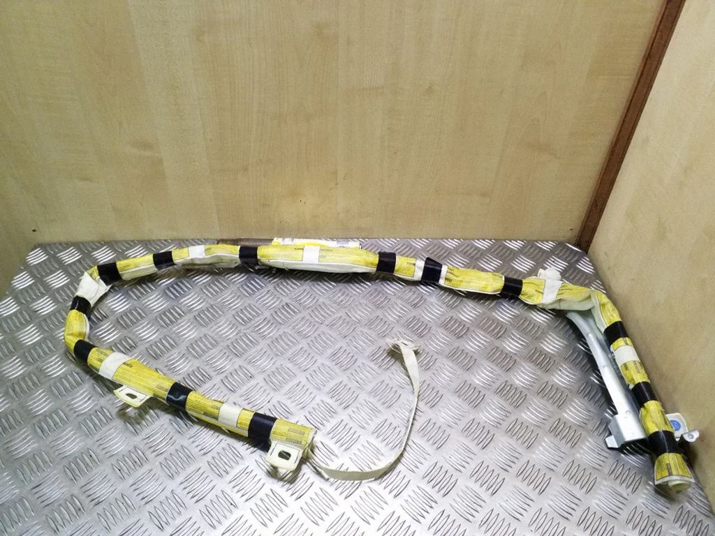 Roof airbag 6096982