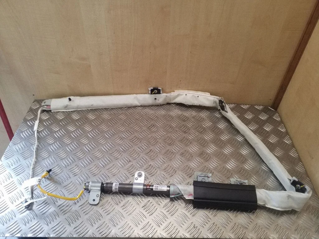 Katuse turvapadi (kardin) 95371034