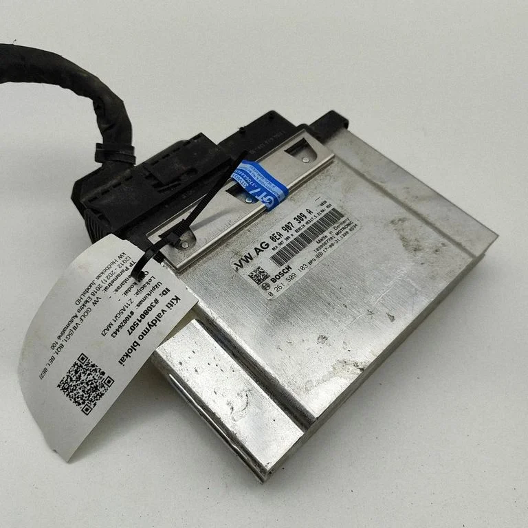 Variklio valdymo blokas